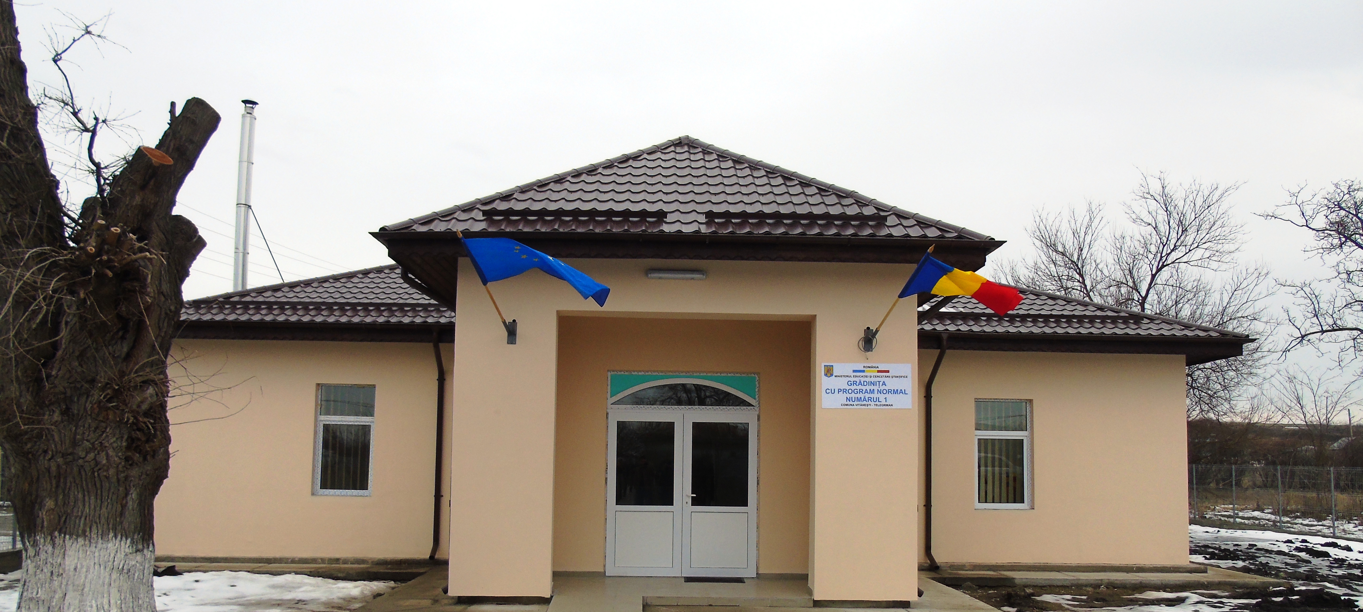 Primaria Vitanesti - inaugare gradinita Background